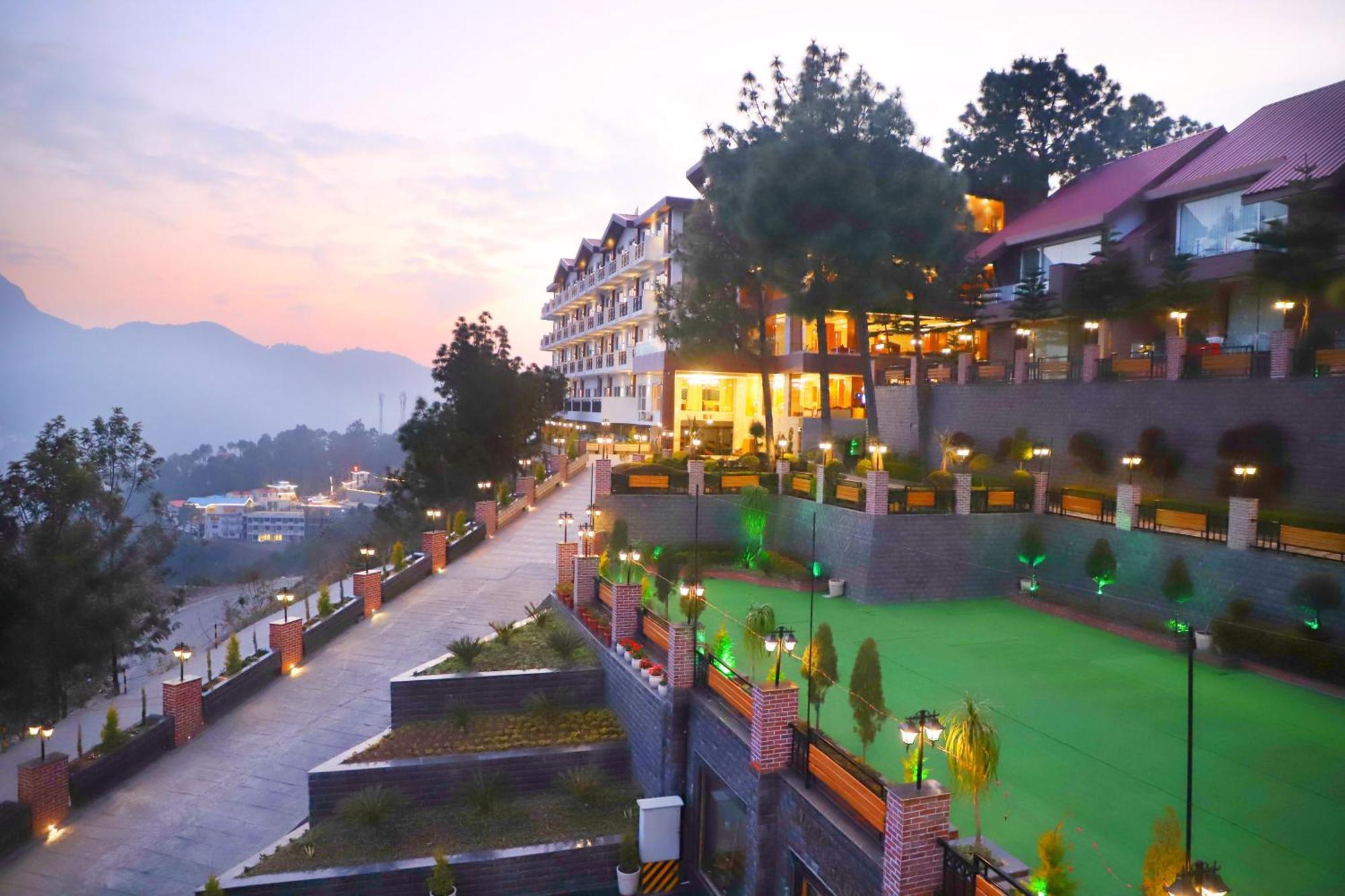 Deventure Shimla Hills Hotel Kandaghat Exterior photo