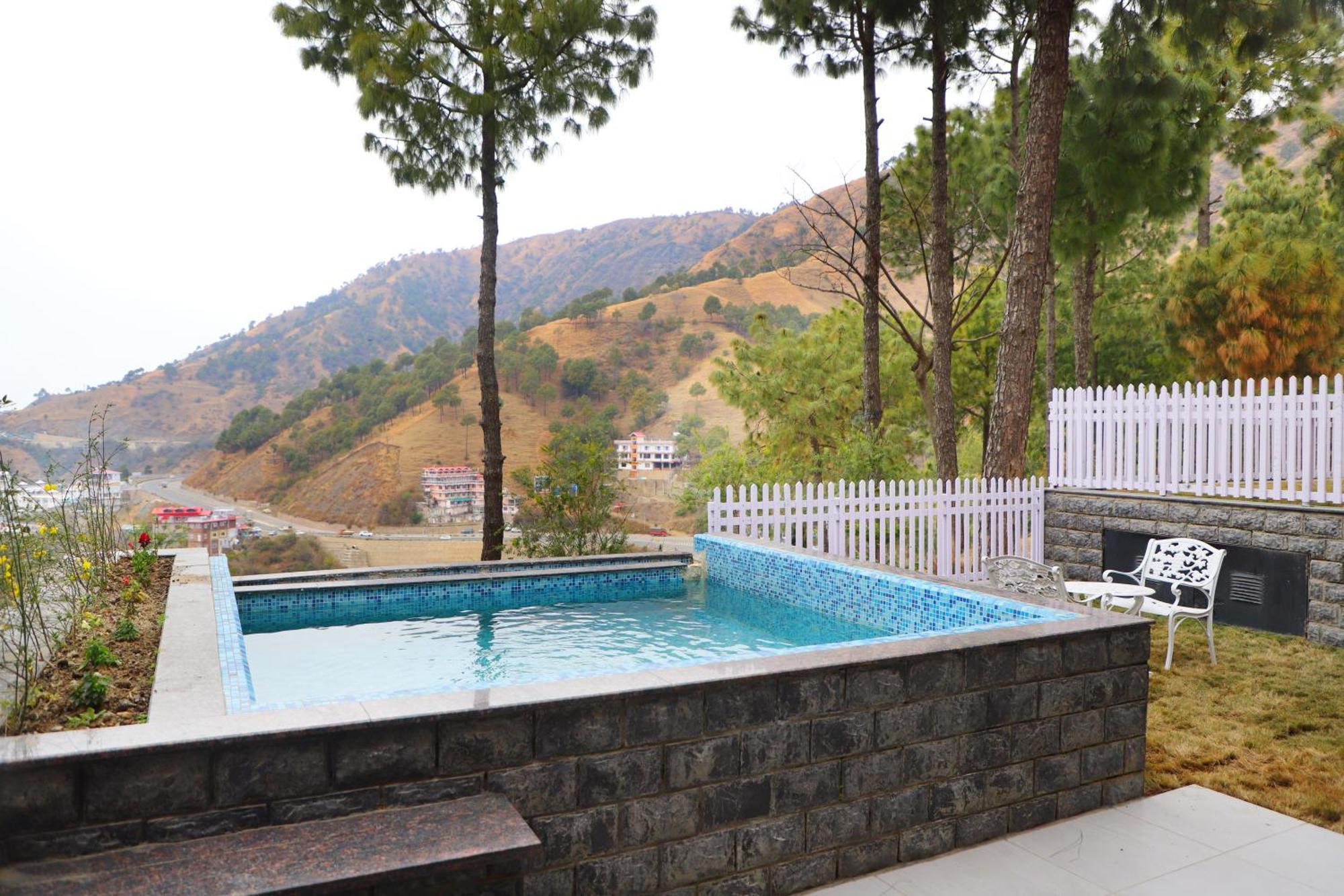 Deventure Shimla Hills Hotel Kandaghat Exterior photo