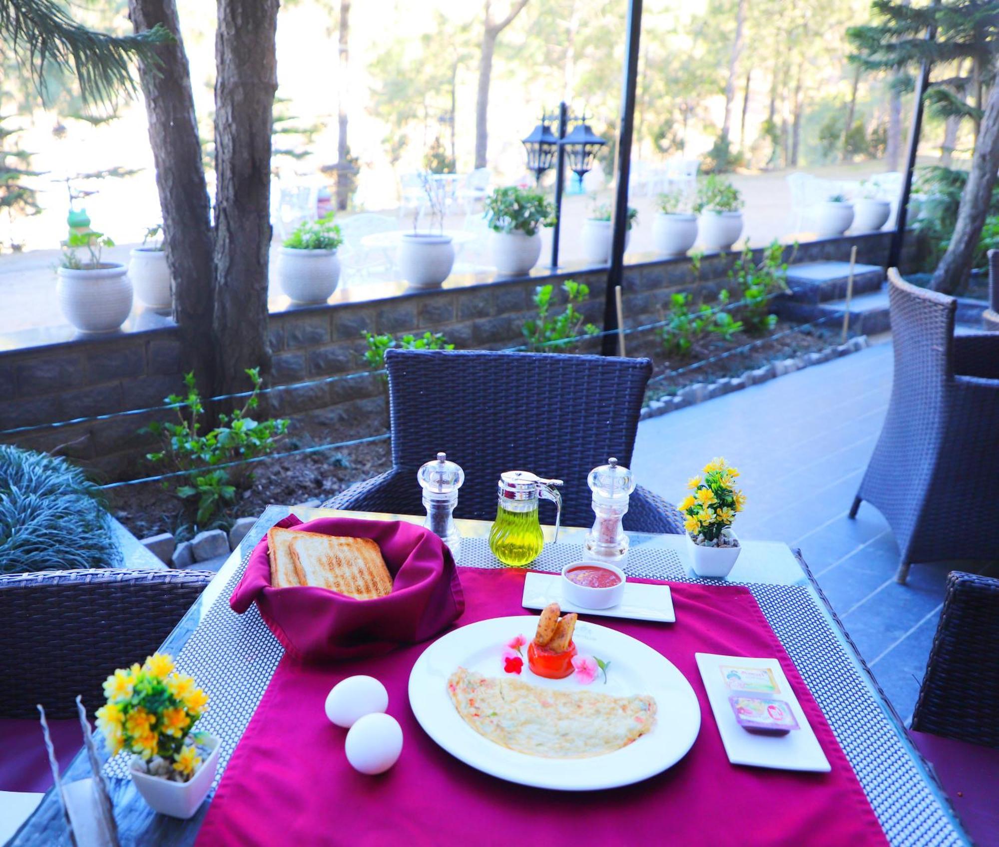 Deventure Shimla Hills Hotel Kandaghat Exterior photo