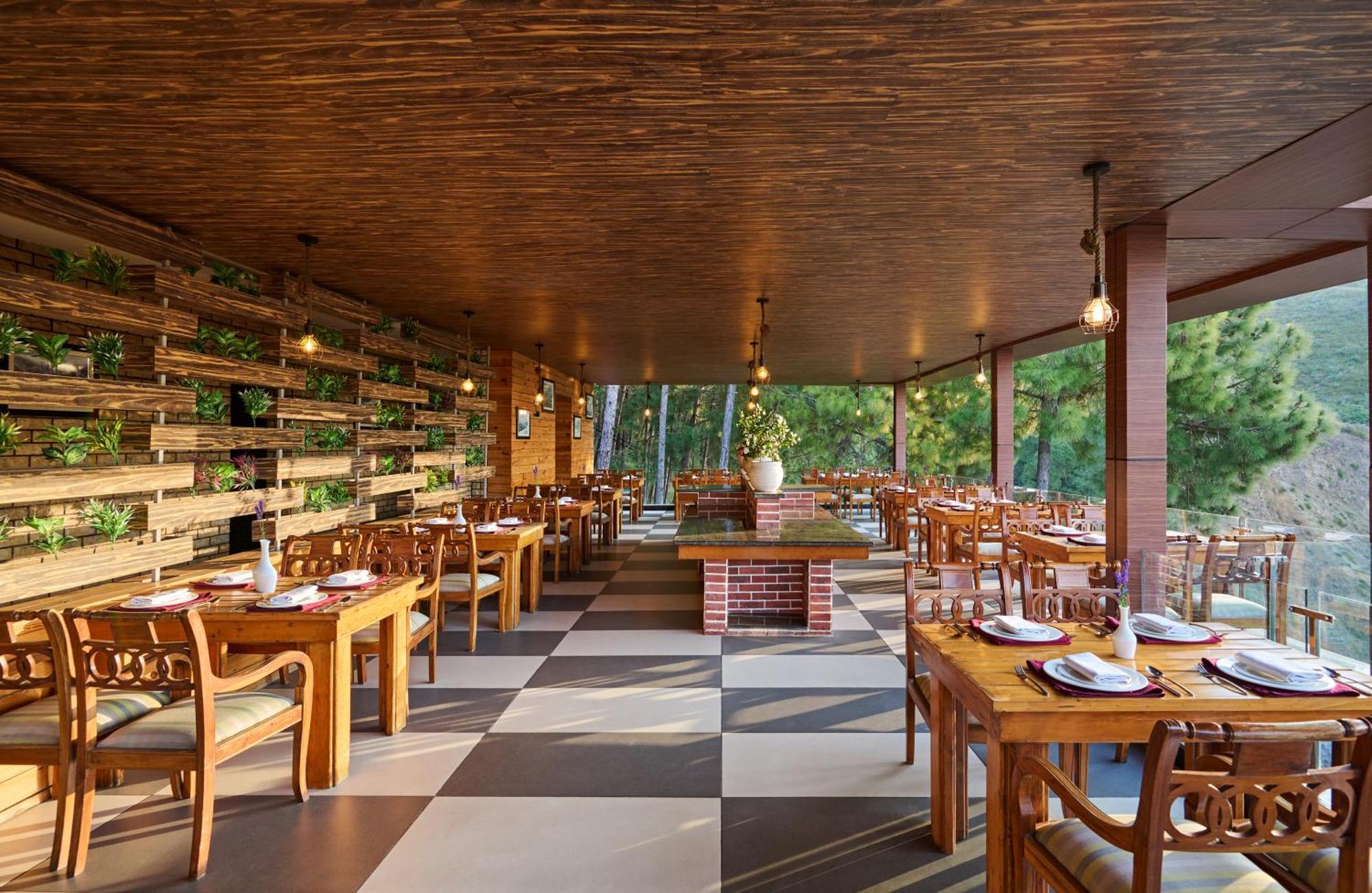 Deventure Shimla Hills Hotel Kandaghat Exterior photo